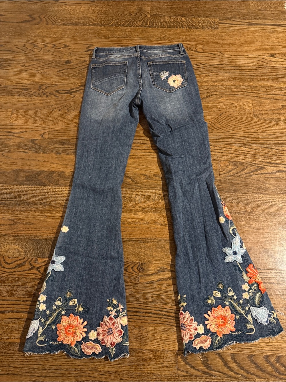 Women’s Blue Embroidered Flare Driftwood Farrah Jeans - Floral Detail - Picture 5 of 5